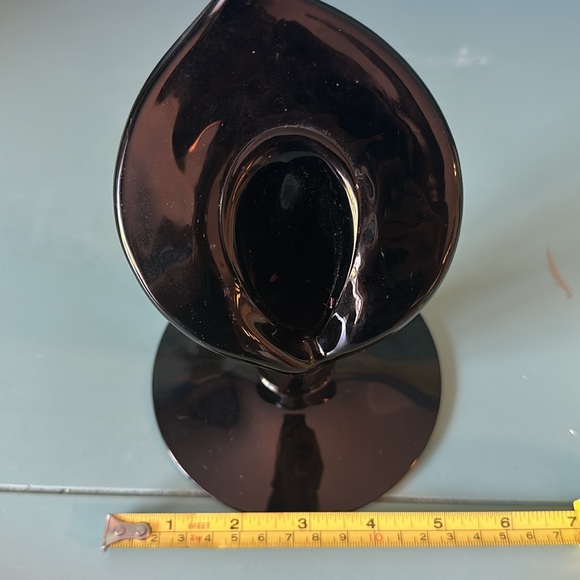 A Pair of Vintage Black Glass Calla Lily Candle Holders - Picture 8 of 8